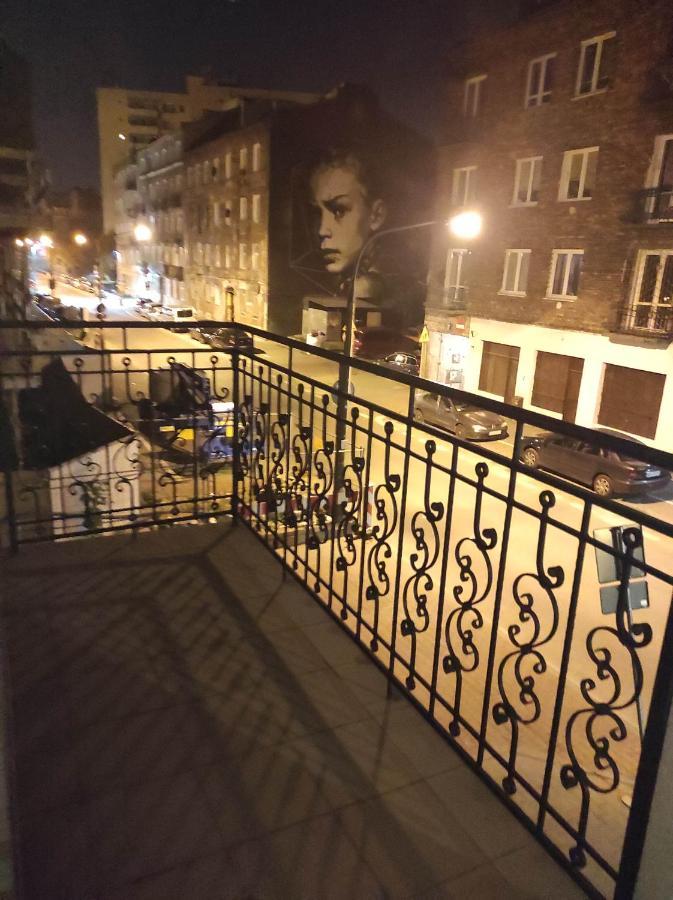 Nice Room With 2 Shared Bathrooms ,Wc , 2Km To Old Town -100M From Metro Szwedzka Varsóvia Exterior foto
